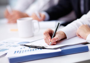 資本市場(chǎng)動(dòng)態(tài) 業(yè)務(wù)澄清、舉牌事件與監(jiān)管問詢并存